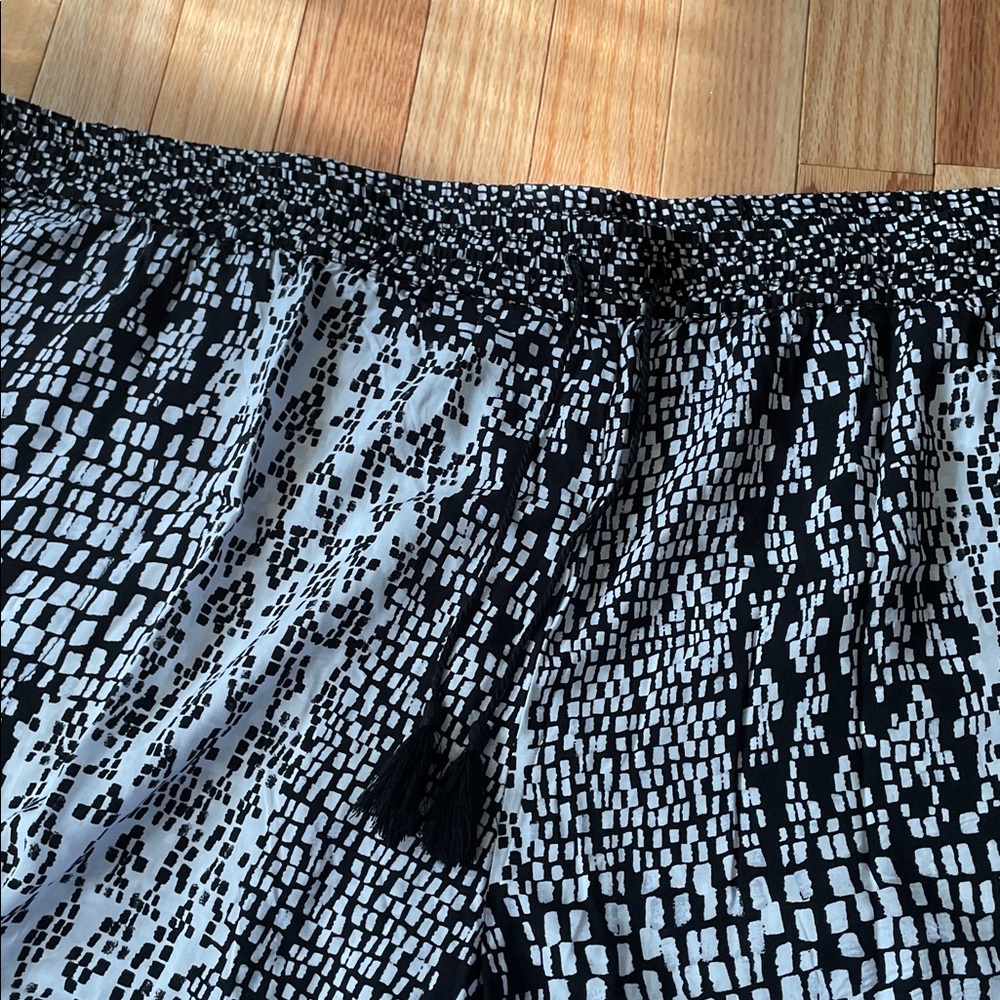 Simply Vera Vera Wang Wide Leg Pants Womens 2X Black White Patchwork Print Boho - Picture 2 of 9